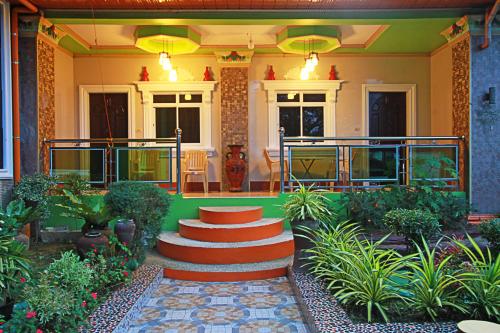 LOBOC Airbnb Traveller's Inn near Kainan ng Bayan