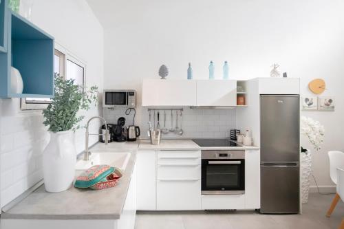 Two-Bedroom Apartment image 8