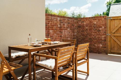 A szálláshely kívülről, Nuthatch in Brockenhurst