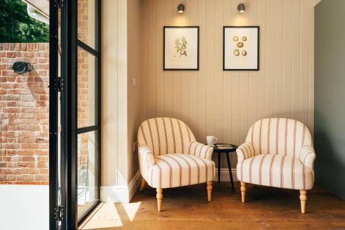 A szálláshely kívülről, Nuthatch in Brockenhurst