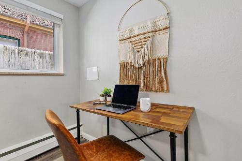Hip & Urban Condo near the heart of Old Town - image 9