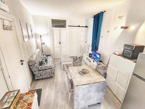 subway apartment, Палермо