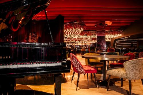 NH Gran Hotel Casino de Extremadura - image 11