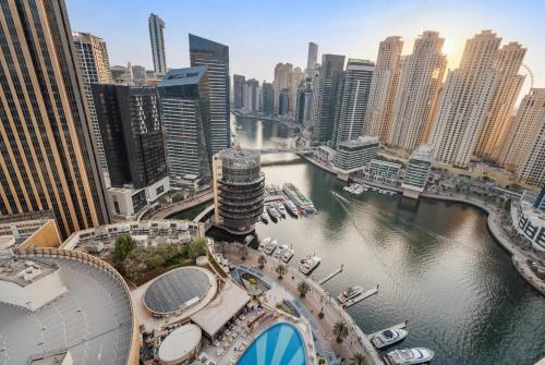 Luxury in Dubai Marina: Dining Pool Day & Beaches - image 14