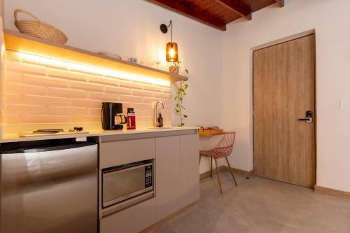 Laureles Apt-Smart locks-Excellent Location-AC, Medellín