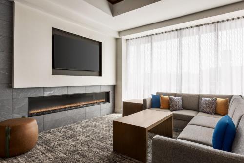 Staybridge Suites Detroit Woodhaven by IHG - 숙소 외관