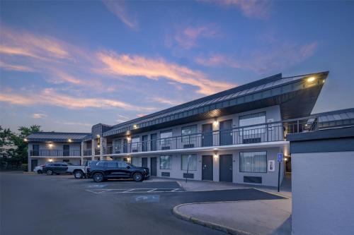 Best Western Center Inn - image 9