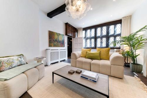 Premium Hyde Park Townhouse by Madestays, London (photo 9)