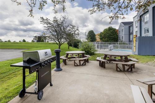 Best Western Louisville South - Shepherdsville - image 17