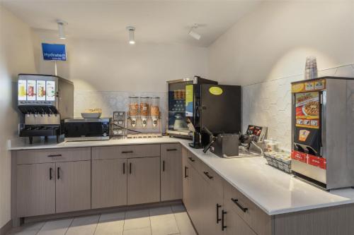 Best Western Louisville South - Shepherdsville - image 34