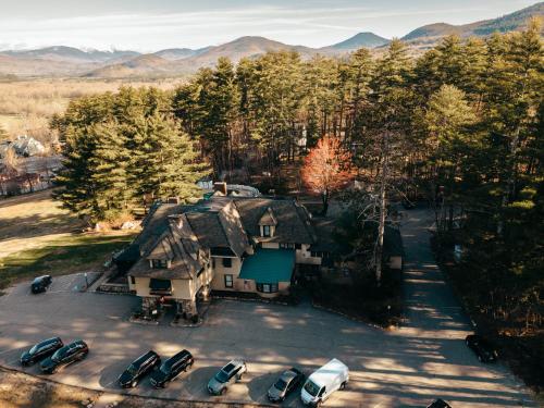 Stonehurst Manor Breakfast & Dinner Included – North Conway, NH