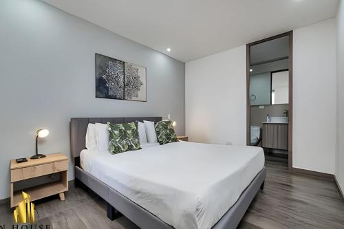 Class 48 apto. 1603 - Sophisticated apt/panoramic views