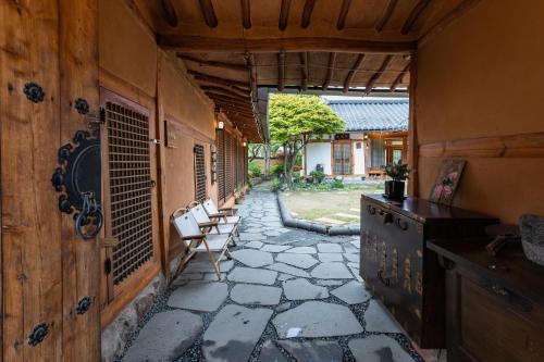 Yangpyeong Baknyeon gotack Yusunjae Hanok pension in Yangdong-myeon