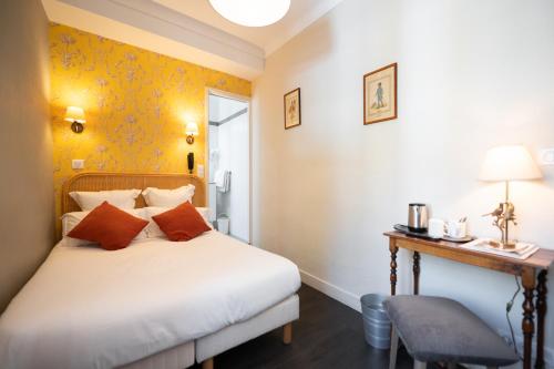 Hôtel la Couleuvrine Room Type - Very Small Double Room