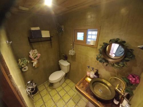 room detail thumbnail 2