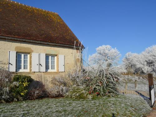 Gîte Deux-Chaises 4 pièces 6 personnes - FR-1-489-177 - image 11