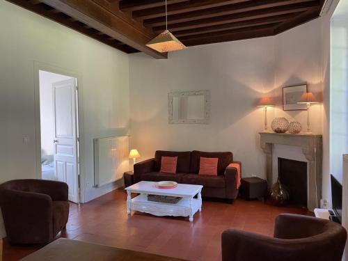 Gîte de charme au cœur du parc, animaux acceptés, Wi-Fi - FR-1-489-223 (Gite de charme au cœur du parc, animaux acceptes, Wi-Fi - FR-1-489-223) in تريفول