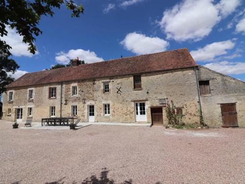 . Charmante maison de campagne en pierre avec WIFI, terrasse et jardin clos