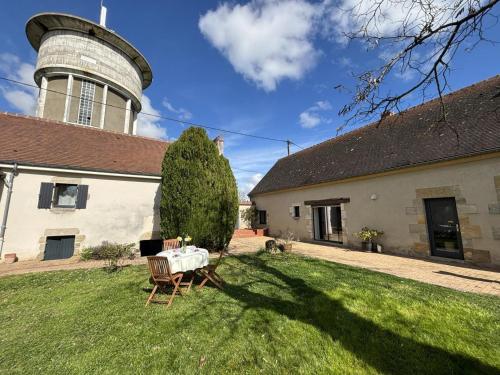 Gîte tout compris entre Moulins et Saint-Pourçain-sur-Sioule - FR-1-489-512 (Gite tout compris entre Moulins et Saint-Pourcain-sur-Sioule - FR-1-489-512) in Monetay-sur-Allier