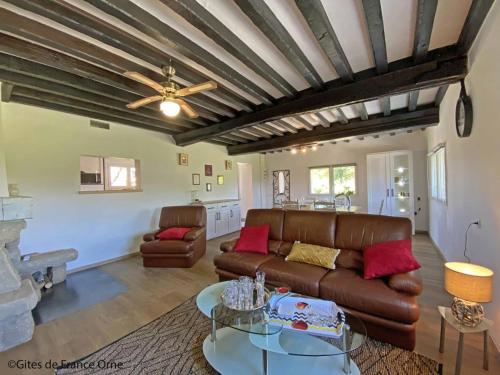 Maison de charme à Monnai, animaux acceptés, jardin et terrasse - FR-1-497-214 (Maison de charme a Monnai, animaux acceptes, jardin et terrasse - FR-1-497-214) in Saint-Germain-d'Aunay