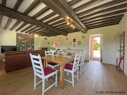 Maison de charme à Monnai, animaux acceptés, jardin et terrasse - FR-1-497-214 (Maison de charme a Monnai, animaux acceptes, jardin et terrasse - FR-1-497-214) in Saint-Germain-d'Aunay