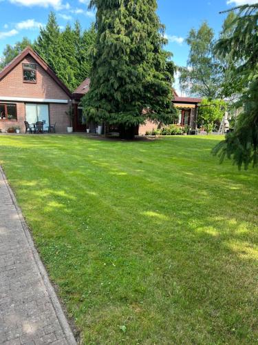 Vakantiehuis met 1 slaapkamer in เอพ