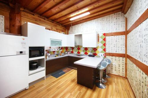 wandoenjelpensyeon in Gunoe-myeon