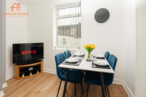 Huge 4 Bed near Anfield Stadium-Perfect for Groups, Liverpool (photo 4)