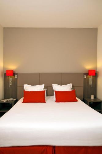 2 double beds