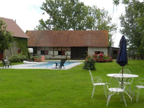 Gîte à la ferme avec piscine, animaux admis en Sologne Bourbonnaise - FR-1-489-368 (Gite a la ferme avec piscine, animaux admis en Sologne Bourbonnaise - FR-1-489-368) in Neuilly-le-Réal