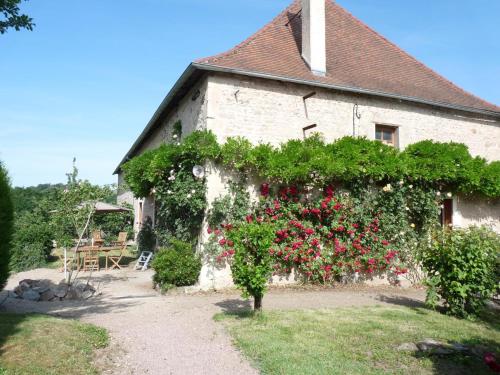Authentique Grange du XVème siècle avec jardin et animaux admis
