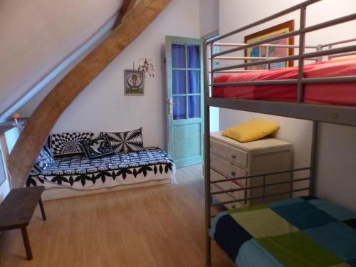 Gîte Beaune-d'Allier 5 pièces 8 personnes - FR-1-489-228 - image 11