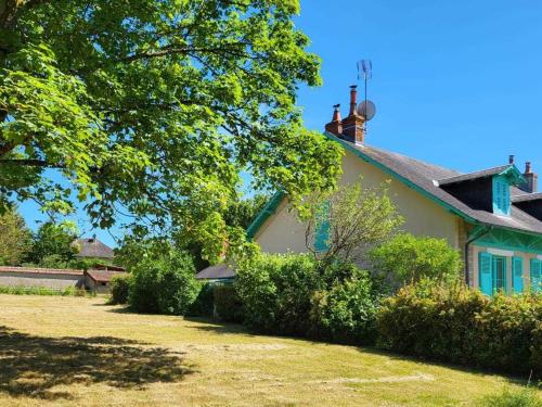 Maison de charme avec grand jardin, au cœur d'un village proche de Nevers - FR-1-489-556 gîte à louer Bois de Bord