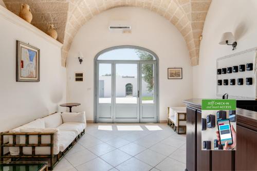 avla, Masseria Lamagrotte By Raro Rooms in Rosa Marina