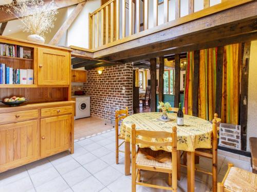 Grande maison familiale avec jardin, salle de jeux, proche de Tours et Blois. - FR-1-491-380 in Authon