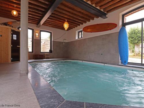 Maison de charme avec piscine intérieure et sauna à L'Aigle - FR-1-497-140 (Maison de charme avec piscine interieure et sauna a L'Aigle - FR-1-497-140) in 萊格勒