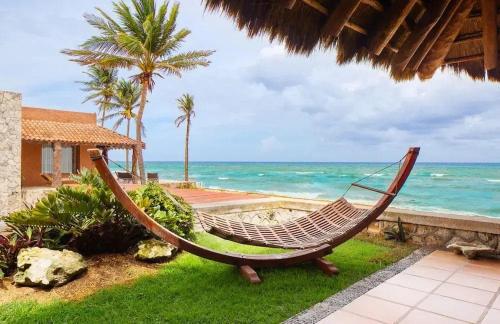 Beachfront Xaman Ha villa 3 with 11 bedrooms!