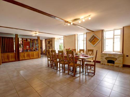 Grand Gite de Caractere pour 15 Pers. avec Jardin a Lure - FR-1-496-109 in Charbonnieres-les-Bains