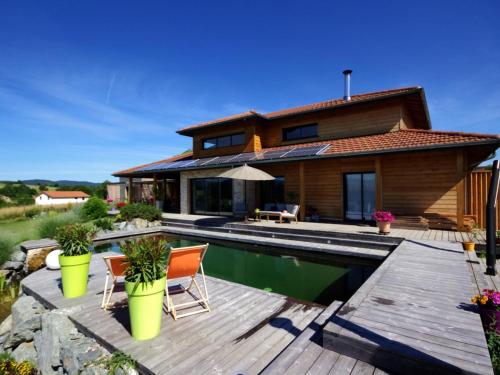 Gîte éco-responsable avec bassin naturel et vue panoramique - FR-1-496-258 (Gite eco-responsable avec bassin naturel et vue panoramique - FR-1-496-258) in Saint-Marcel-d'Urfé