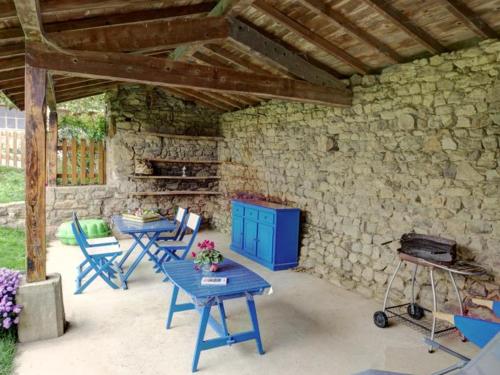 Maison avec 4 chambres et cheminée à Saint-Bonnet-le-Courreau - FR-1-496-9 (Maison avec 4 chambres et cheminee a Saint-Bonnet-le-Courreau - FR-1-496-9) in Saint-Bonnet-le-Courreau
