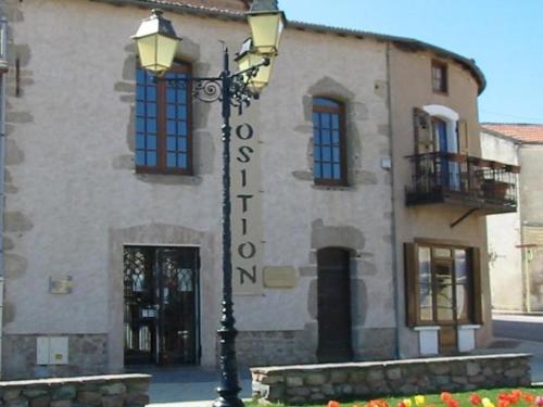 Gîte familial au cœur de la Côte Roannaise - Animaux admis (Gite familial au cœur de la Cote Roannaise - Animaux admis) in Saint-Andre-d'Apchon (Rhone-Alpes)