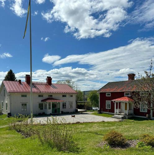 ทัศนียภาพภายนอกโรงแรม, Log Cabin With Sauna By Ljungan in ชานเมืองซุนด์สวาลล์