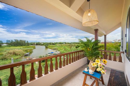 Surrounding environment, Alana Riverside Retreat in Cam Kim