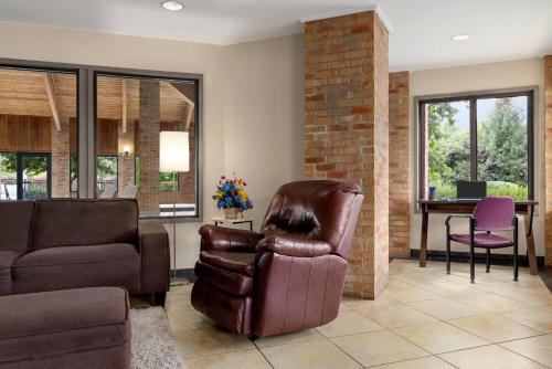 Baymont by Wyndham Monroe - image 6