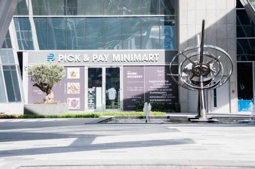 Chic Business Bay Retreat l Pool, Luxury Amenities, Dubaj (fotografie 5)