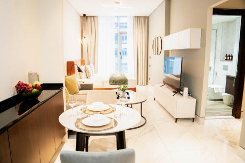 Chic Business Bay Retreat l Pool, Luxury Amenities, Dubaj (fotografie 9)