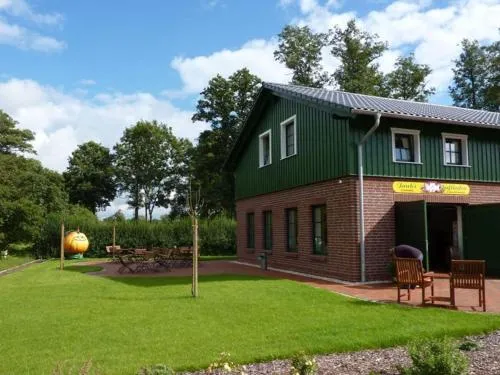 Obstträume Schlafen im Weinfass in Kolonie, Deutschland