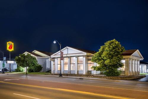 Super 8 by Wyndham La Crosse in La Crosse, USA