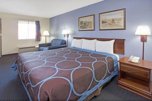Super 8 by Wyndham Suwanee in Suwanee, USA