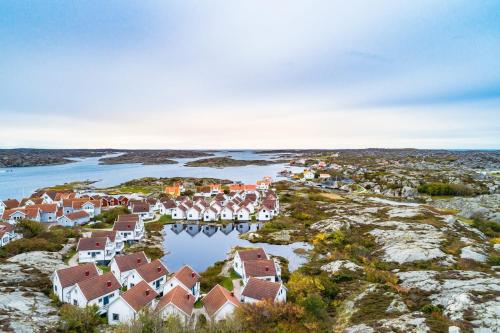 Apartment in Stocken, with sauna, 250 m from the sea in Gullholmen